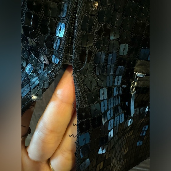 ❤️ Square Sequin Bebe Blazer - Picture 4 of 5